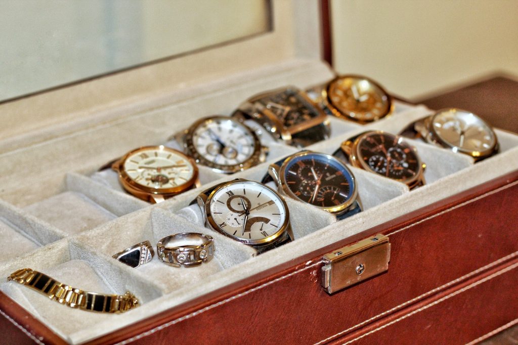 Mens watch case