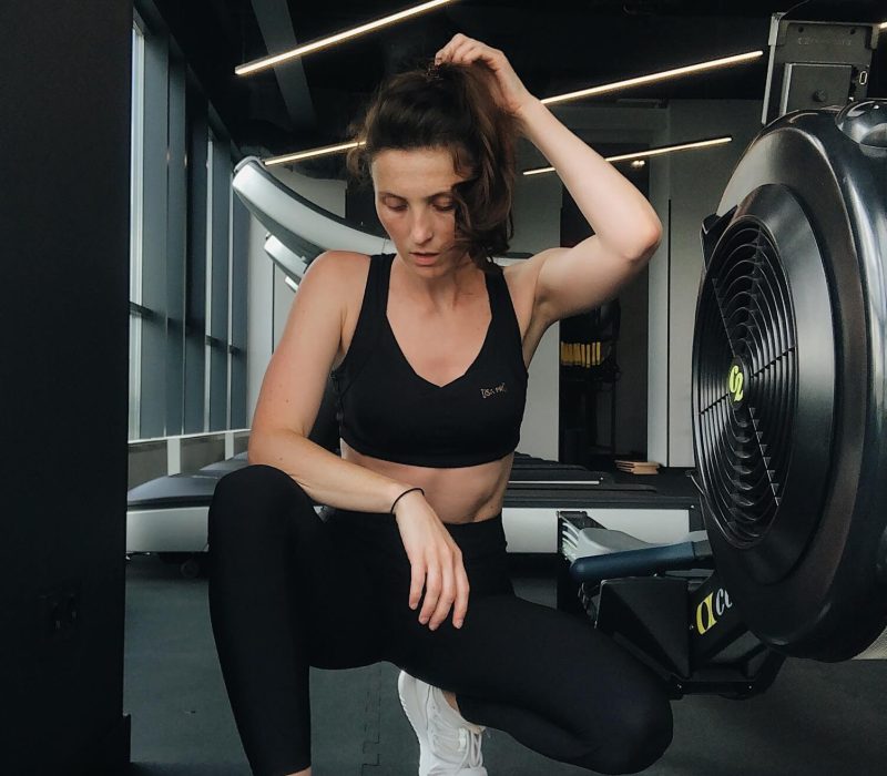 sporty-young-woman-in-the-gym